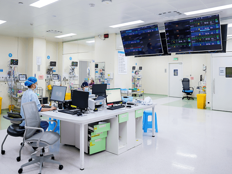 数智奔涌，，，，，，让每一个幼小生命「平稳升降」