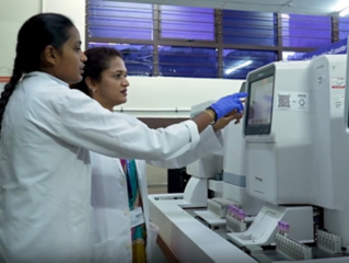 精准攻击登革热，，，，，，，，为生命跑赢时间